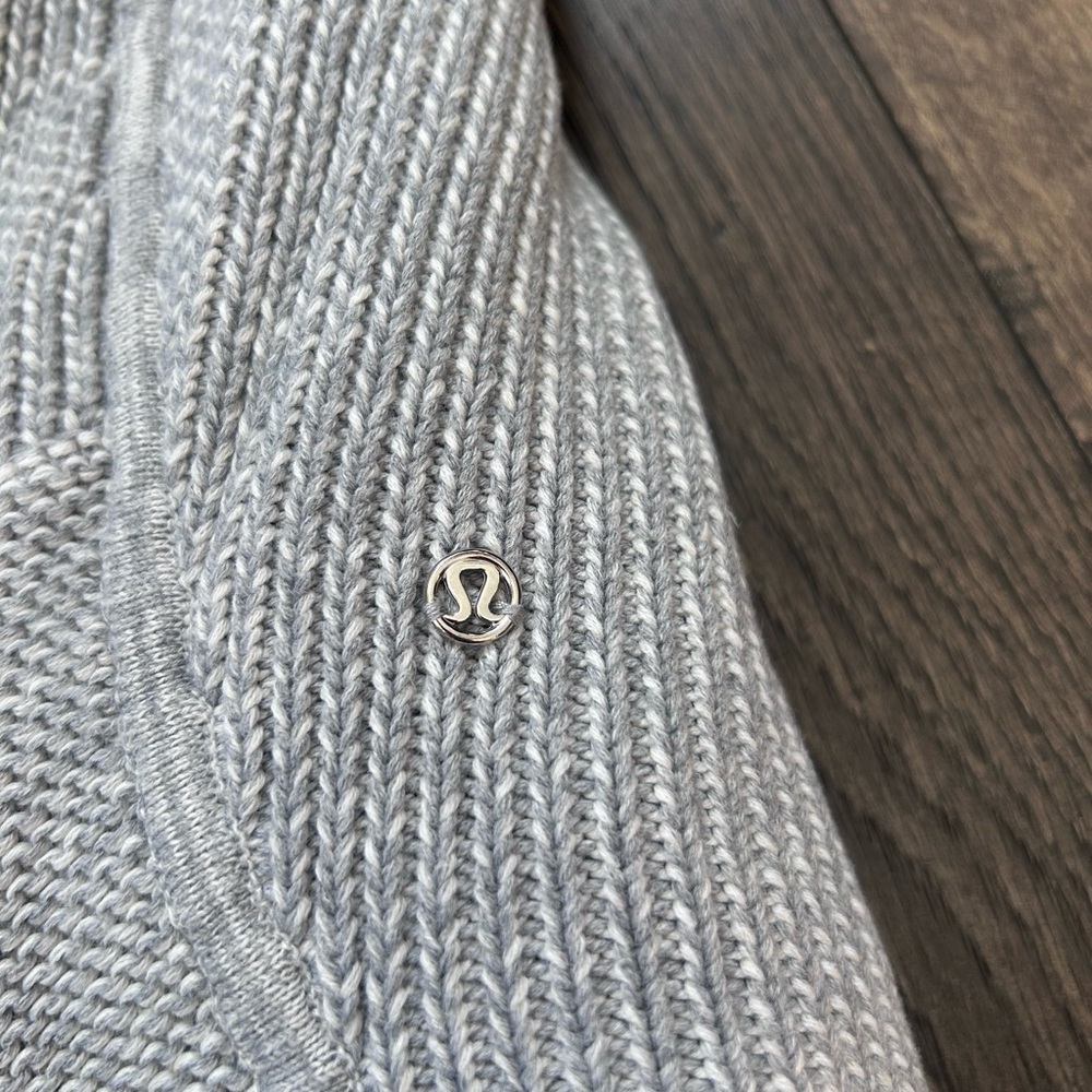 lululemon athletica Gray Women's Sweater - Picture 4 of 8